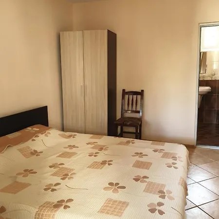 Izgrev 24а 3* 체르노모레츠