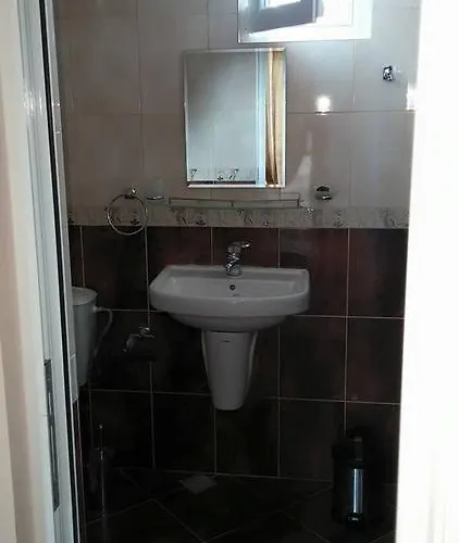 Izgrev 24а Πανσιόν Τσερνομόρετς