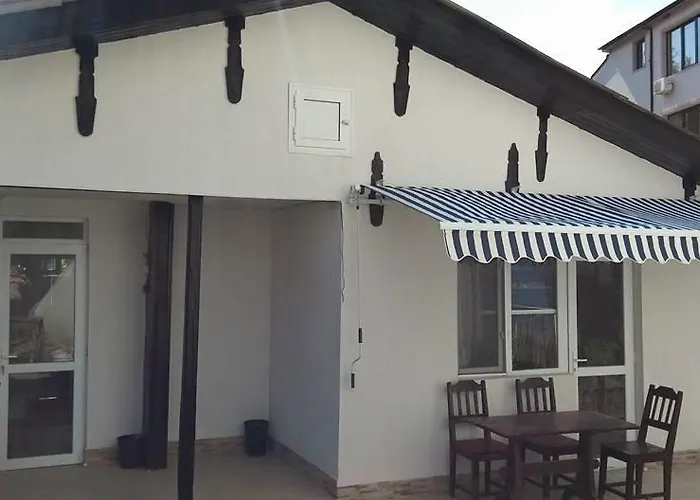 Izgrev 24а Πανσιόν