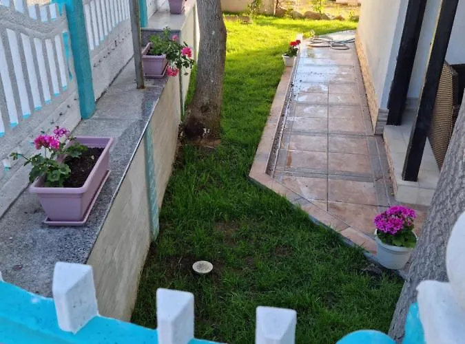 ゲストハウス Izgrev 24а 3*