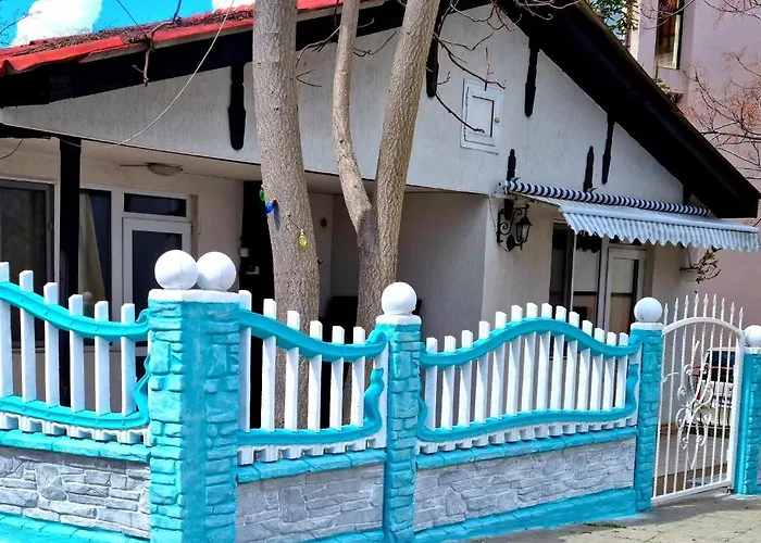 ゲストハウス Izgrev 24а 3*